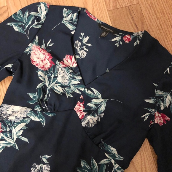 Banana Republic Navy Floral Blouse (Petite XXS) - Picture 3 of 3